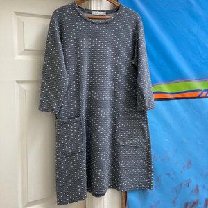 Cut Loose size medium A-line swing dress with pockets